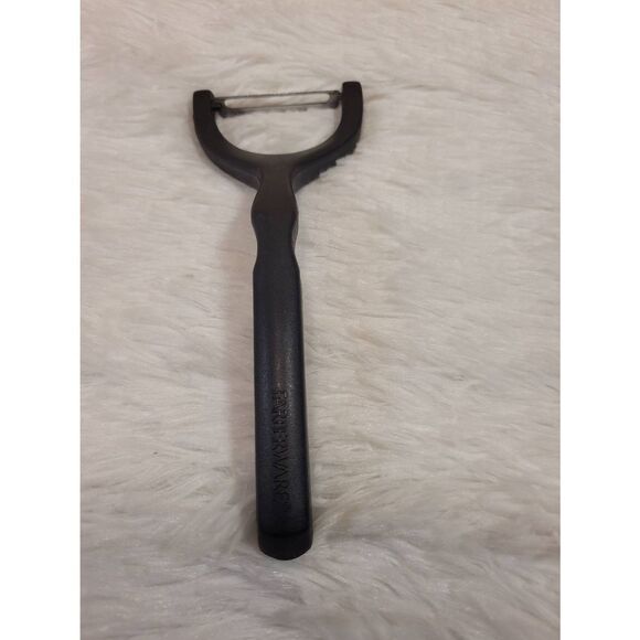 Farberware Black Euro Peeler - Picture 1 of 4
